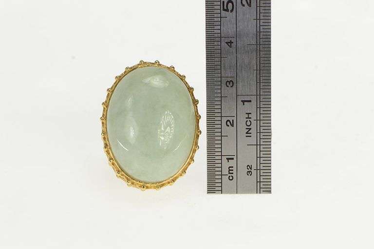 14K Yellow Gold Oval Jade Cabochon Vintage Filigree Cocktail Ring