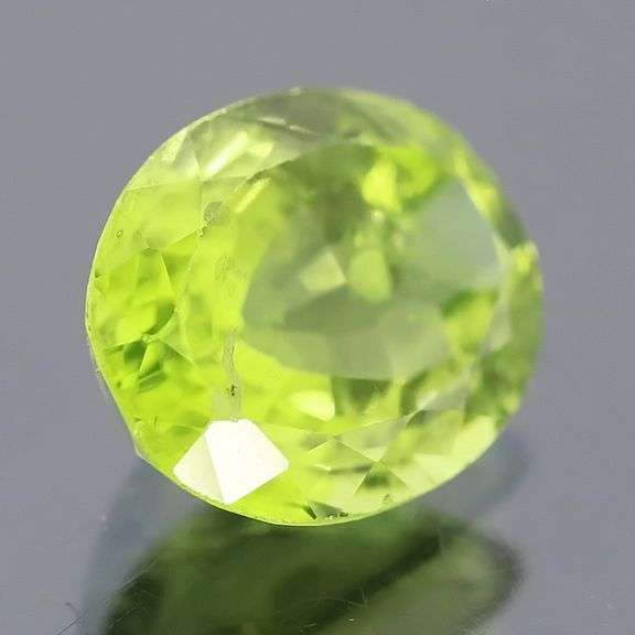 Radiant spring green 2.89ct untreated Peridot