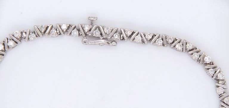 Incredible White Gold 1.75ctw Diamond Leaning Fence Bracelet