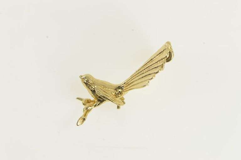 14K Yellow Gold 3D Fantail Perched Animal Bird Watcher Charm/Pendant