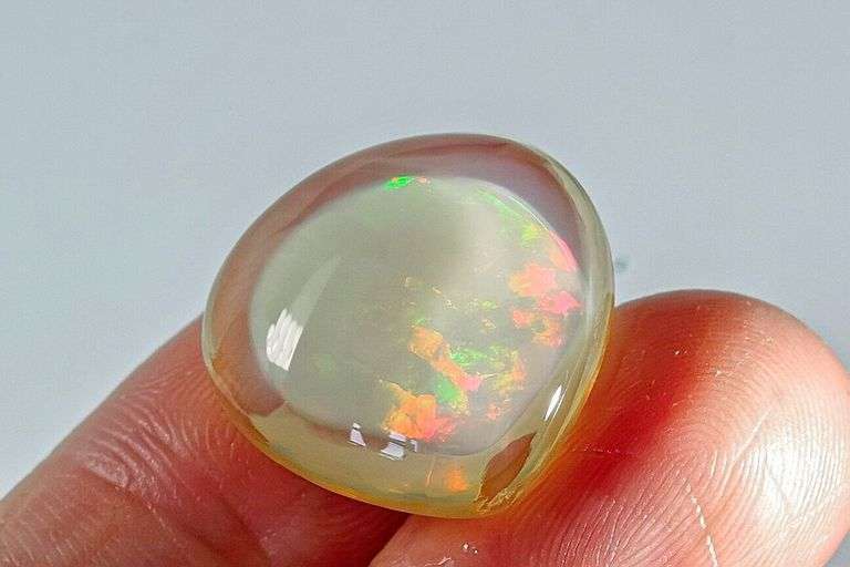 One of a kind! 12.90ct untreated reverse Opal!