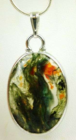 Beautiful Moss Agate Sterling Pendant & Chain