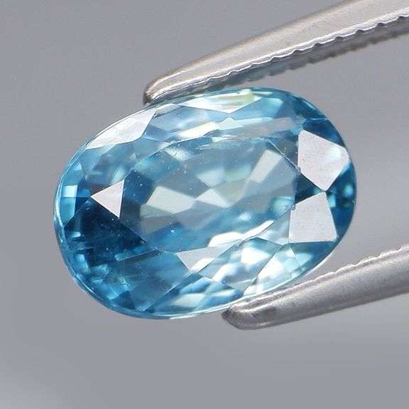 Super glittering! 2.22ct bi-color VS Cambodian Zircon