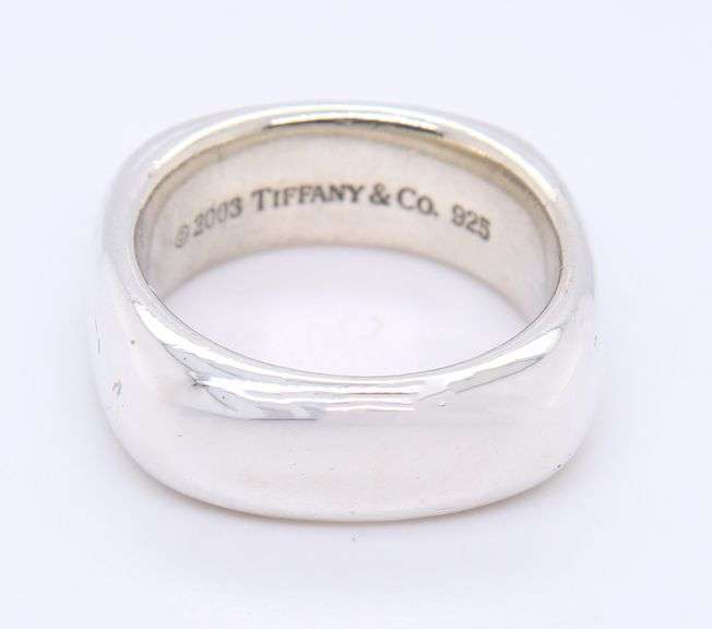 Tiffany & Co Cushion Sqare Band