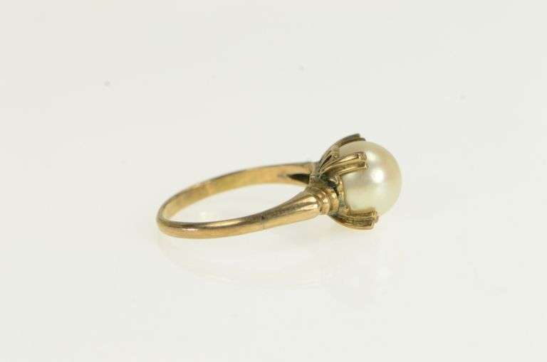 14K Yellow Gold 7.8mm Vintage Pearl Classic Statement Ring