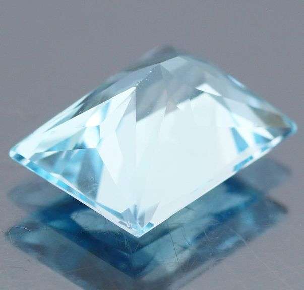 Vivid! 7.08ct radiant cut Swiss blue Topaz