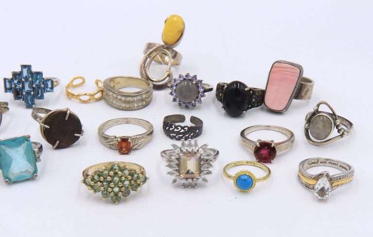 Group Lot of Vintage 925 Sterling Silver Rings