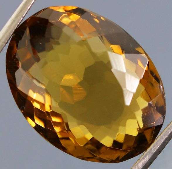 Rich 13.78ct 17x13mm golden Citrine