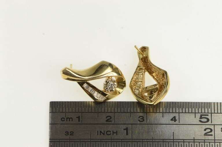 14K Yellow Gold Diamond Baguette Loop Twist Design Stud Earrings
