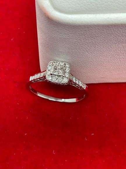 CERTIFIED 14K WHITE GOLD AND DIAMOND RING