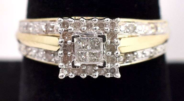 Extraordinary Diamond ring In Yellow and White Gold