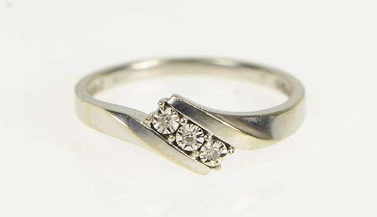 10K White Gold Vintage Three Stone Bypass Statement Ring