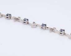 Fabulous White Gold 1.10ctw Sapphire and Diamond Floral Link Bracelet