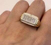 GORGEOUS 10K YELLOW GOLD MEN’S DIAMOND RING