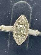 LADIES 14K WHITE GOLD DIAMOND RING