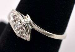 Simply Beautiful Diamond ring in 14K White Gold