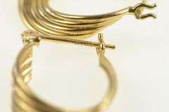 14K Yellow Gold 18.1mm Twist Design Vintage Statement Hoop Earrings