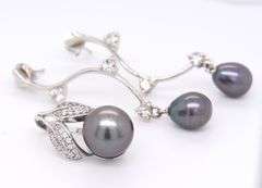 Set of 925 Sterlng SilveGrey Pearl Earrings and Pendant