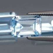 Superb 5.62ct vivid sky blue Topaz set