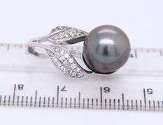 Set of 925 Sterlng SilveGrey Pearl Earrings and Pendant