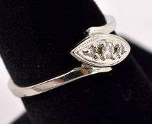 Simply Beautiful Diamond ring in 14K White Gold