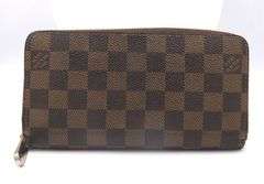 Louis Vuitton Zip Wallet