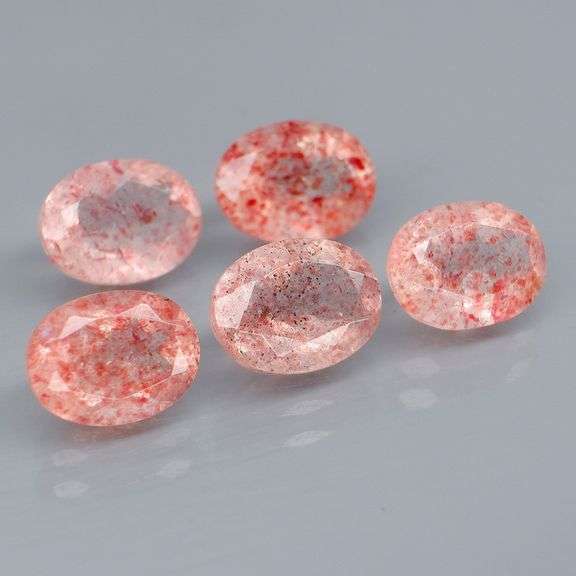Stunning 5.98ct faceted Strawberry Quartz set