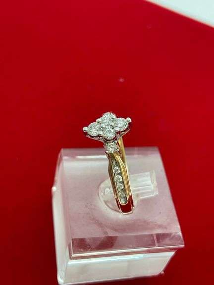 BRAND NEW LADIES 14K YELLOW GOLD AND DIAMOND RING