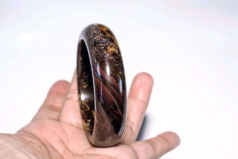 Simply stunning 276ct crystal core Boulder Opal bangle