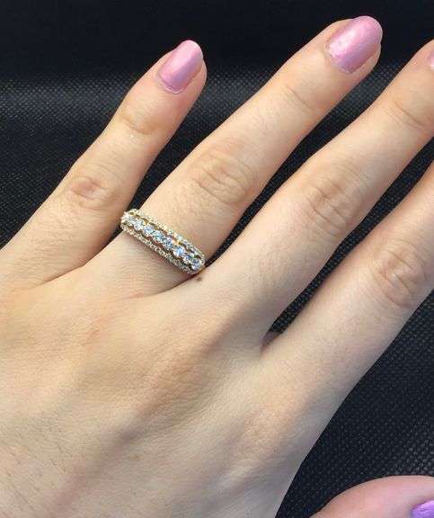 STYLISH AND ELEGANT 18K YELLOW GOLD SEMI ETERNITY DIAMOND RING