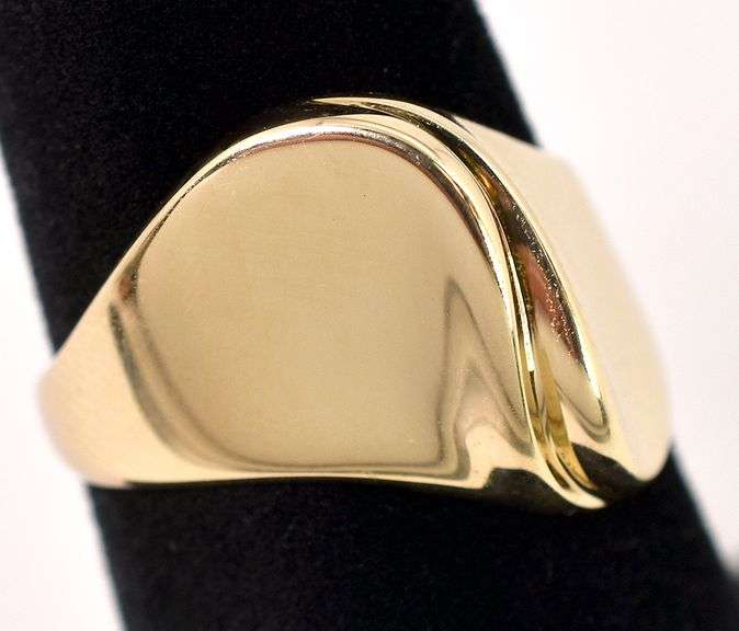 Divin 14K Yellow Gold Dome Ring