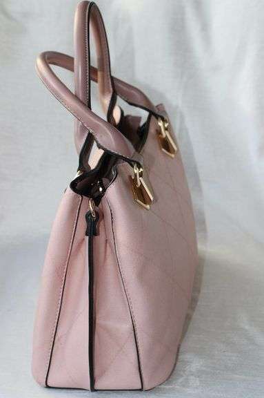 Fine Leather Bag with Designer look