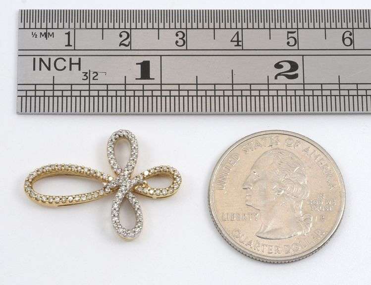 Nicely Styled Modern Diamond Cross