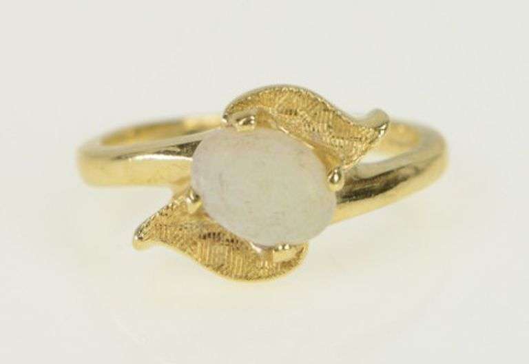 14K Yellow Gold Natural Opal Oval Ornate Bypass Vintage Ring