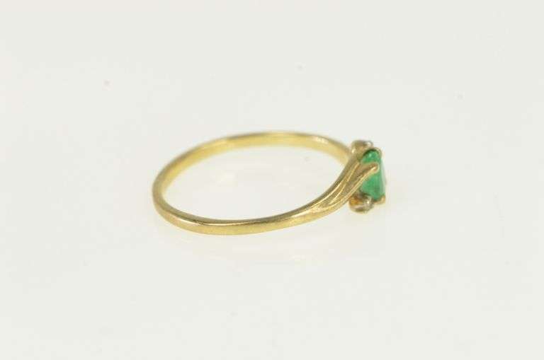 10K Yellow Gold Oval Natural Emerald Diamond Accent Vintage Ring