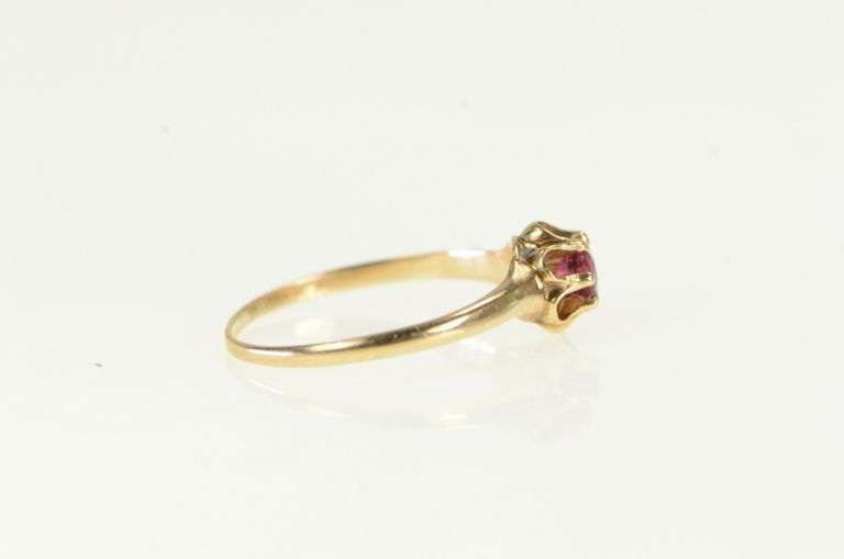 10K Yellow Gold Victorian Syn Ruby Solitaire Statement Ring