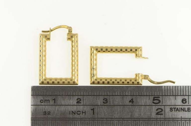 14K Yellow Gold 20mm Squared Checkered Pattern Hoop Earrings