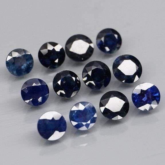 Natural 6.03ct blue Sapphire set with multiple hues