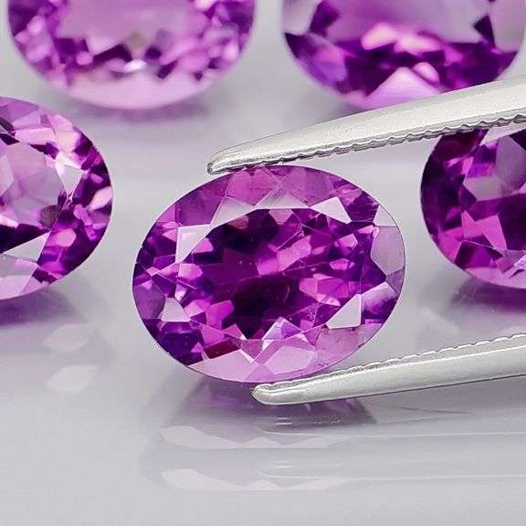 Excellent 8.08ct 5pc. Amethyst set