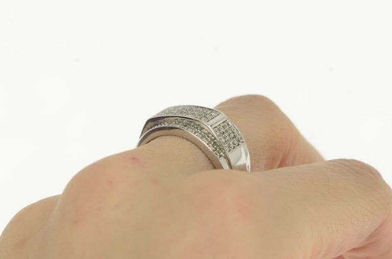 10K White Gold 0.70 Ctw Diamond Pave Men's Wedding Band Ring
