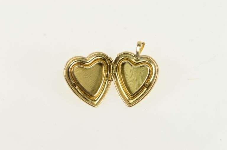 14K Yellow Gold Engraved Heart Photo Picture Locket Flower Pendant