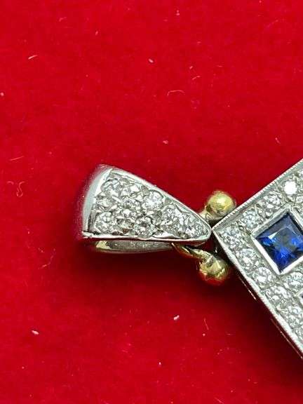 18K WHITE AND YELLOW GOLD SAPPHIRE AND DIAMOND PENDANT
