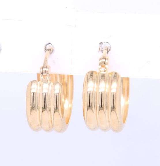 Cute Yellow Gold Huggies