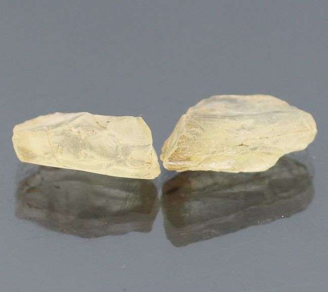Charming 14.10ct uncut Sunstone set