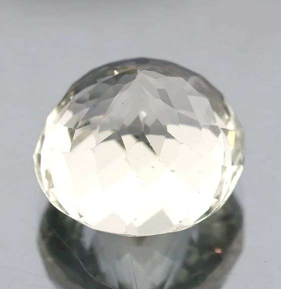 Remarkable 22.93ct high fire champagne Kunzite