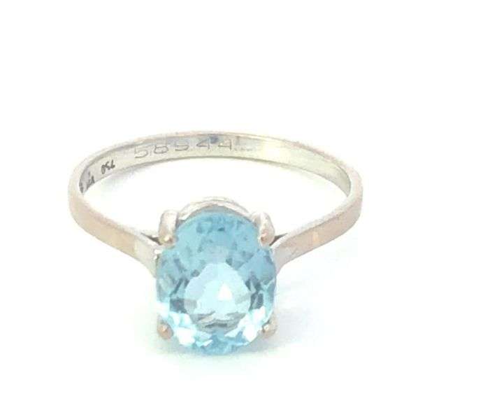 18K White Gold Vintage Oval Blue Topaz Solitaire Statement Ring