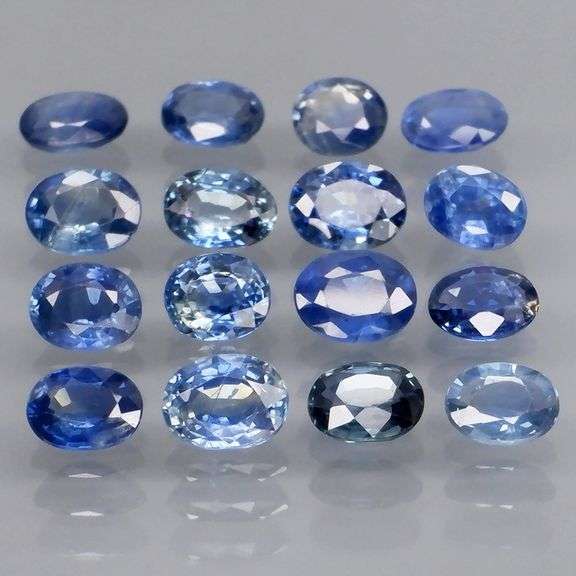 Heated only! 3.92ct blue sapphire set