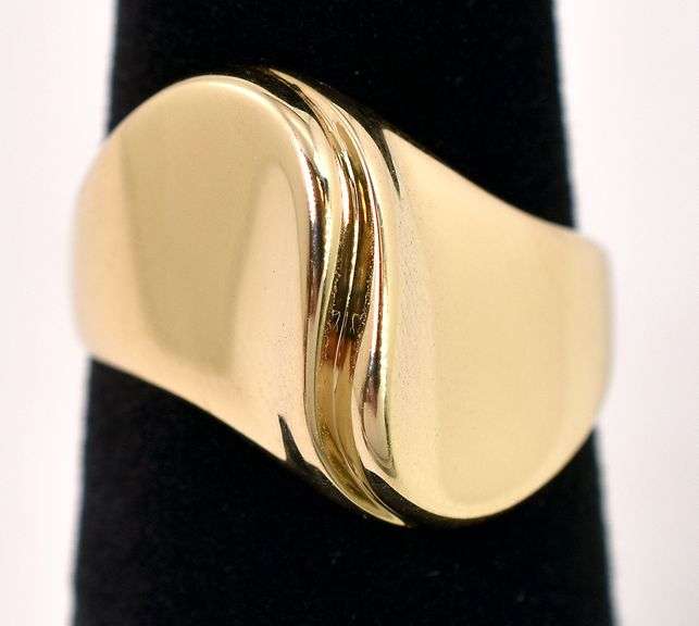 Divin 14K Yellow Gold Dome Ring