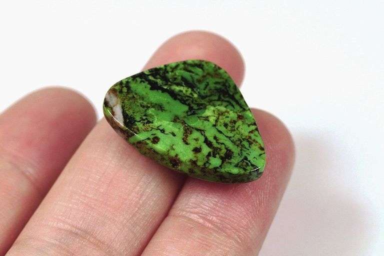 Really cool 16.85ct green Turquoise cabochon