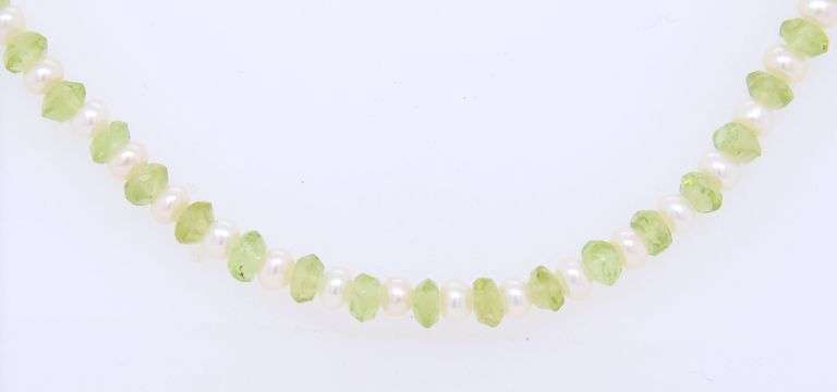 Peridot and Pearl Necklace with Gold Clasp